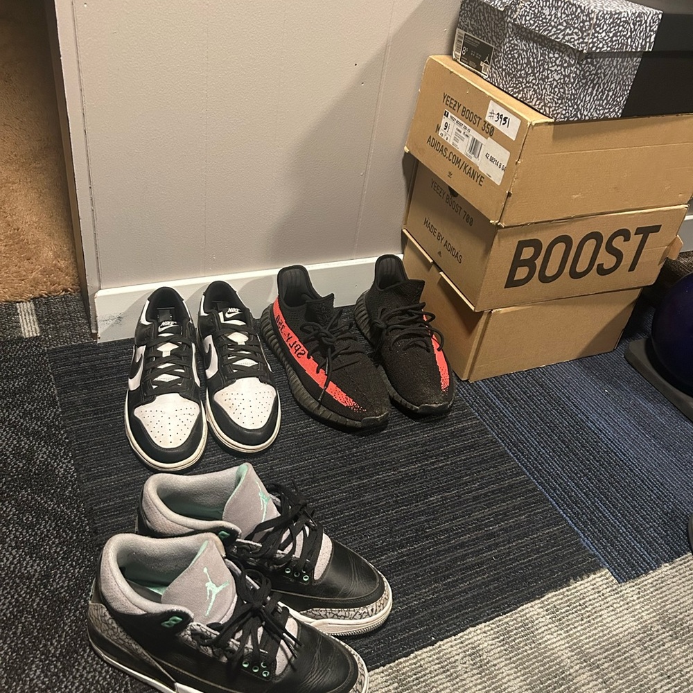 yeezy 350 nike dunk and jordan 3 lot